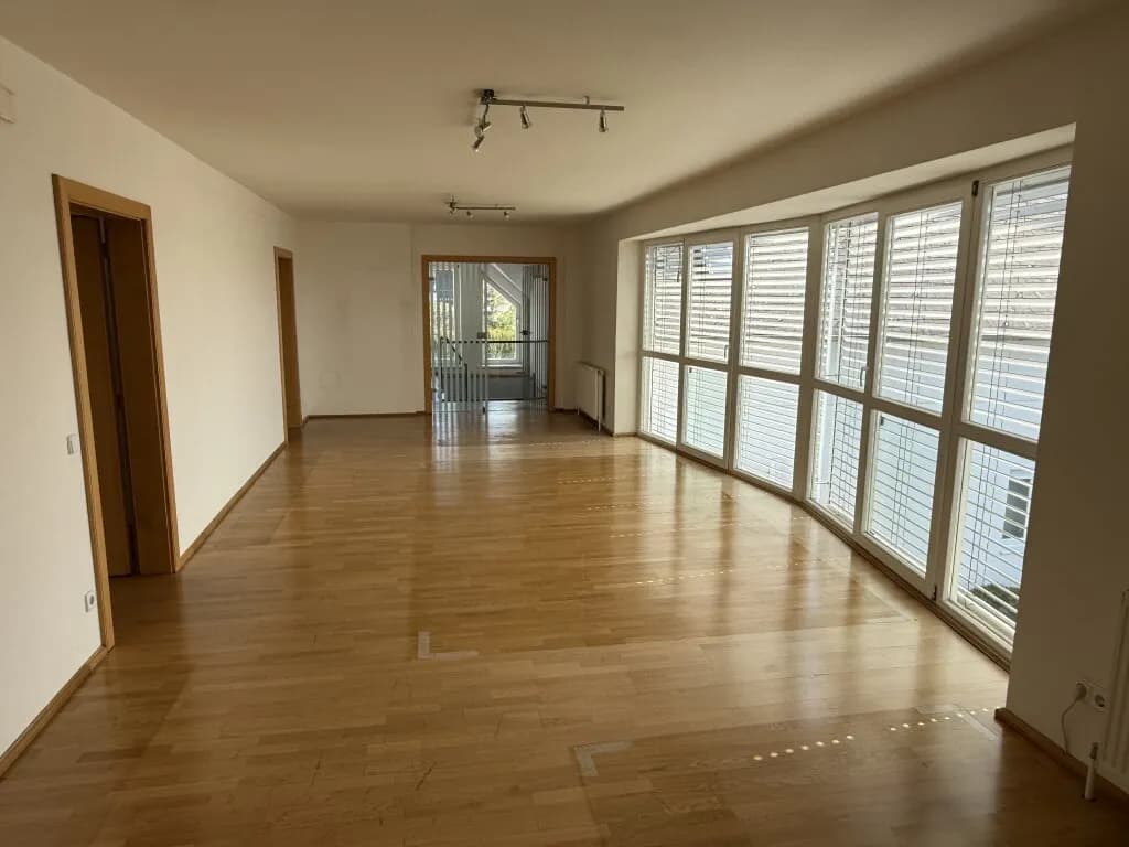 Gewerbeimmobilie mieten in Eisenstadt – 325 m², € 3.345 – Bild 7 von 12