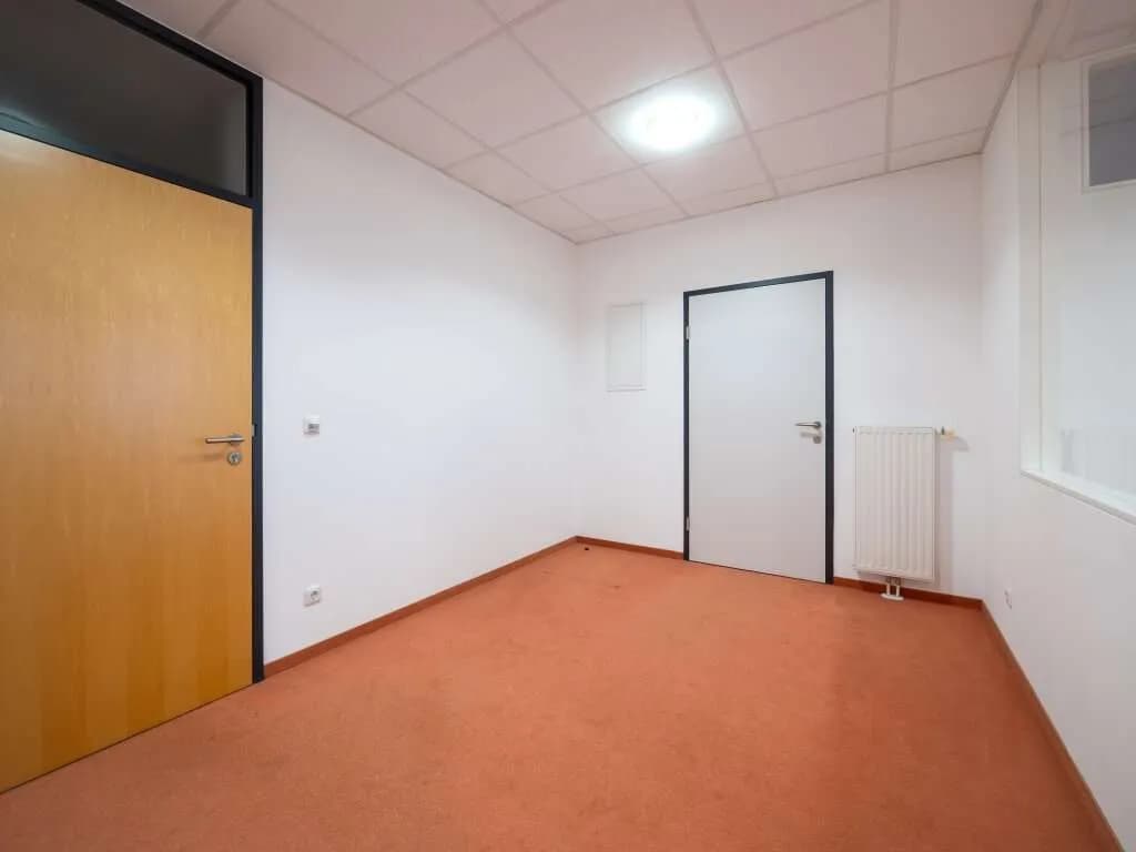 3-Zimmer-Gewerbeimmobilie mieten in Vöcklabruck – 72 m², € 989 – Bild 5 von 14