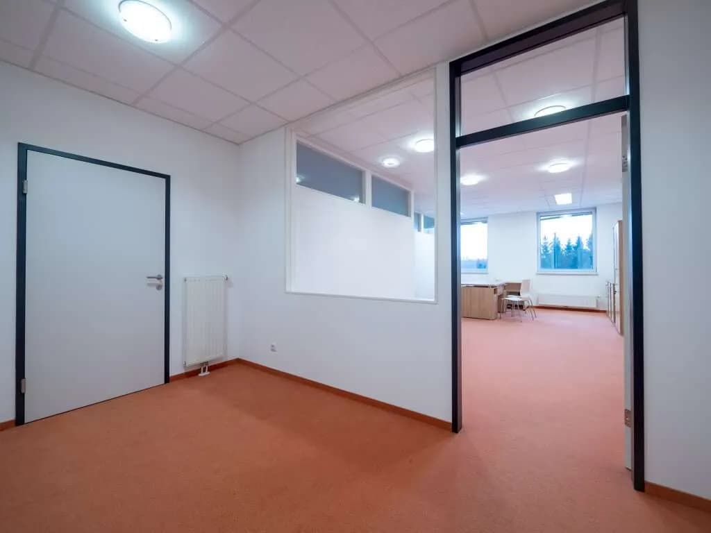3-Zimmer-Gewerbeimmobilie mieten in Vöcklabruck – 72 m², € 989 – Bild 9 von 14