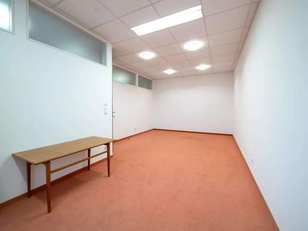 3-Zimmer-Gewerbeimmobilie mieten in Vöcklabruck – 72 m², € 989 – Bild 11 von 14