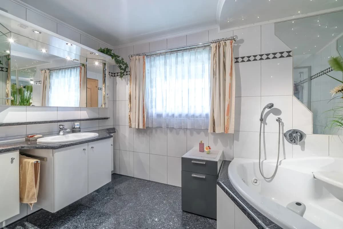 7-Zimmer-Gewerbeimmobilie kaufen in Kitzbühel – 237 m², € 1.649.000 – Bild 9 von 22