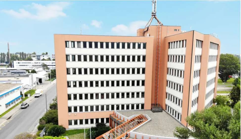 Gewerbeimmobilie mieten in Wien – 4 799 m²