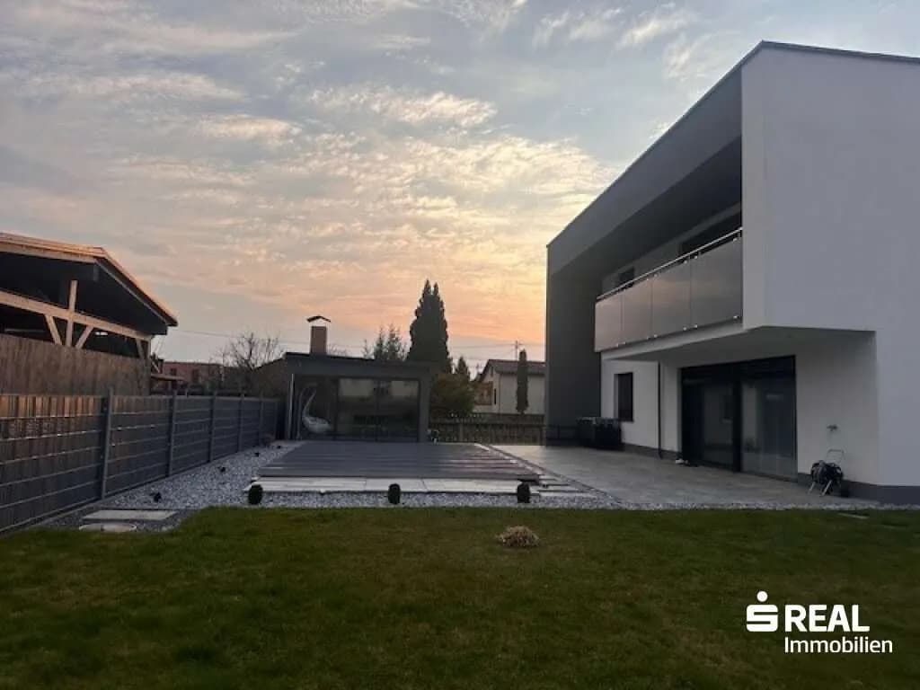 Haus kaufen in Linz Land – 238 m², € 897.000 – Bild 2 von 24