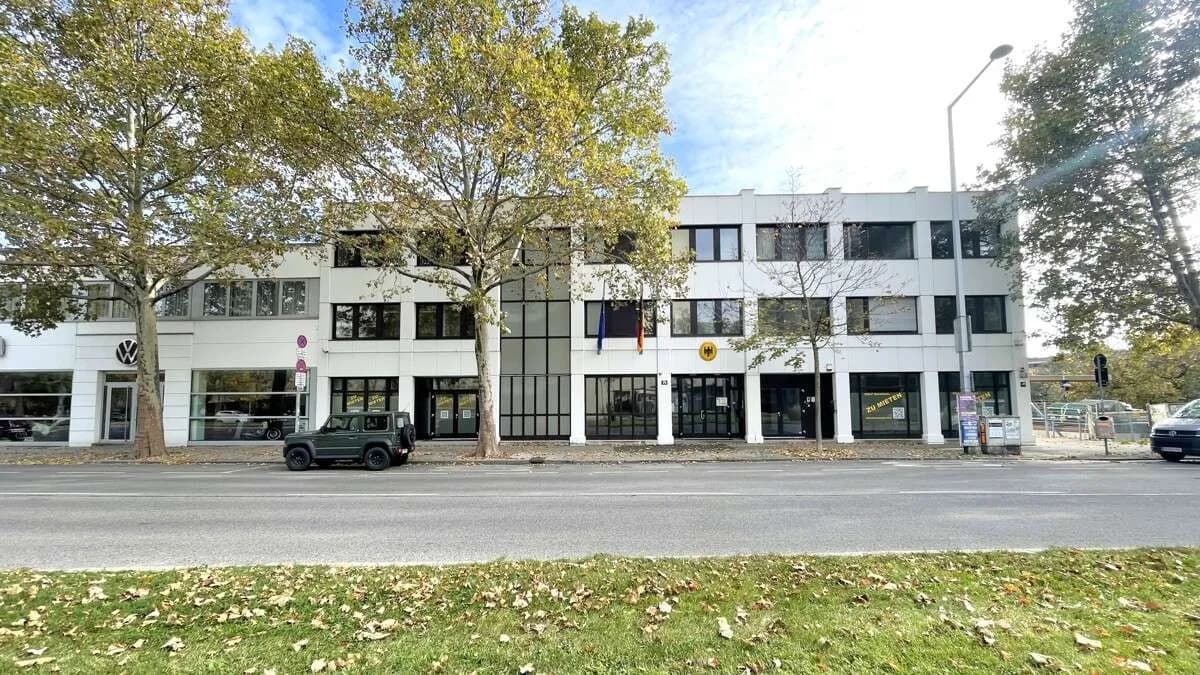Gewerbeimmobilie mieten in Wien – 625 m², € 7.650