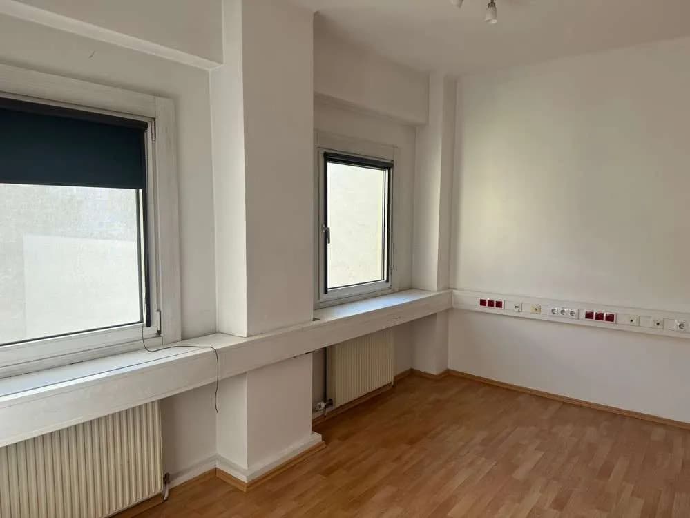 Gewerbeimmobilie mieten in Wien – 399 m², € 12 – Bild 9 von 16