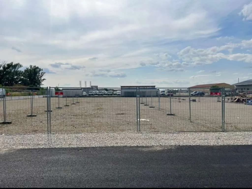 Gewerbeimmobilie mieten in Gänserndorf – 3 000 m², € 1 – Bild 2 von 10