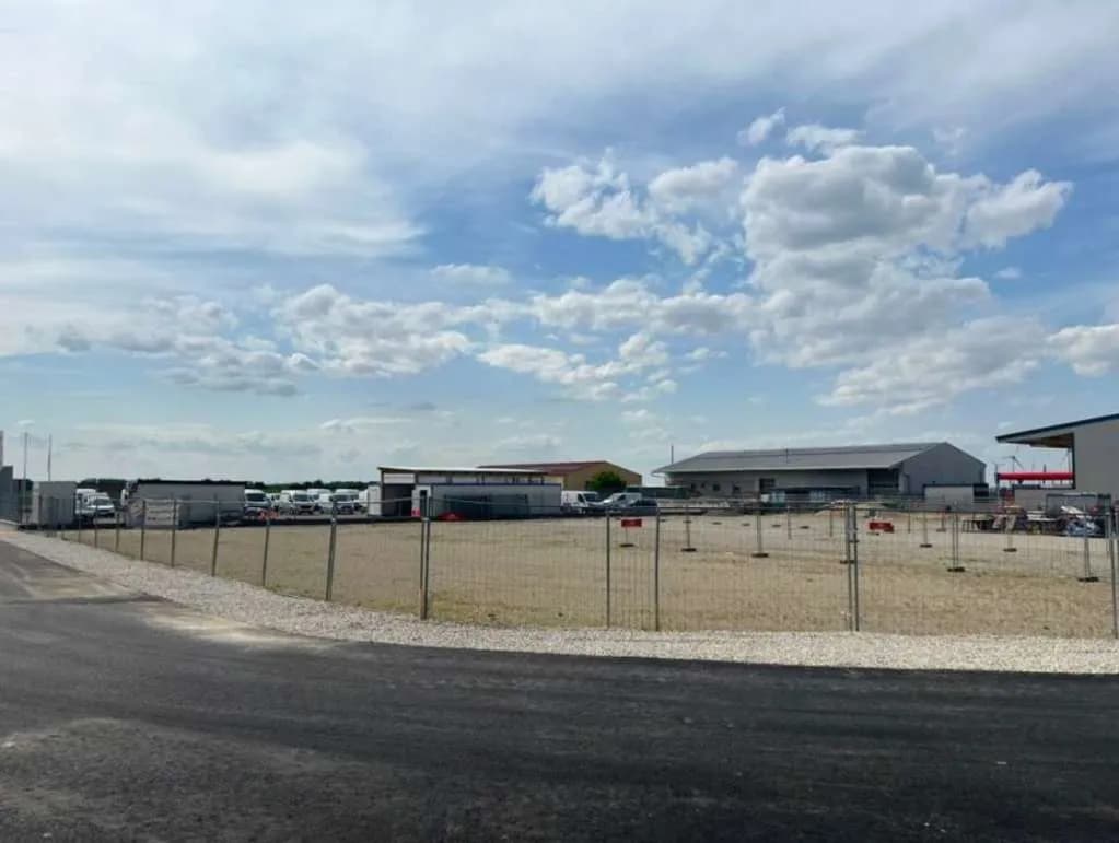 Gewerbeimmobilie mieten in Gänserndorf – 3 000 m², € 1 – Bild 3 von 10