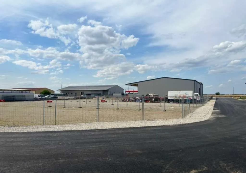 Gewerbeimmobilie mieten in Gänserndorf – 3 000 m², € 1 – Bild 8 von 10