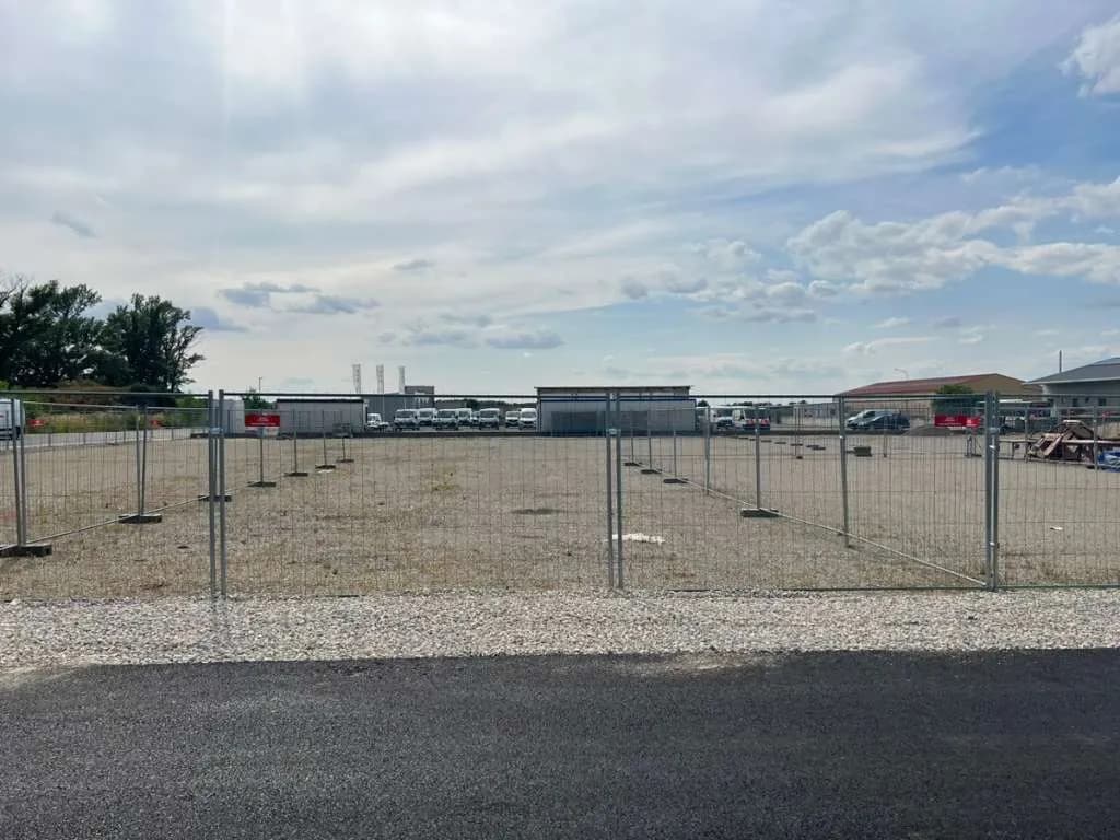 Immobilie mieten in Gänserndorf – 3 000 m², € 1 – Bild 2 von 10
