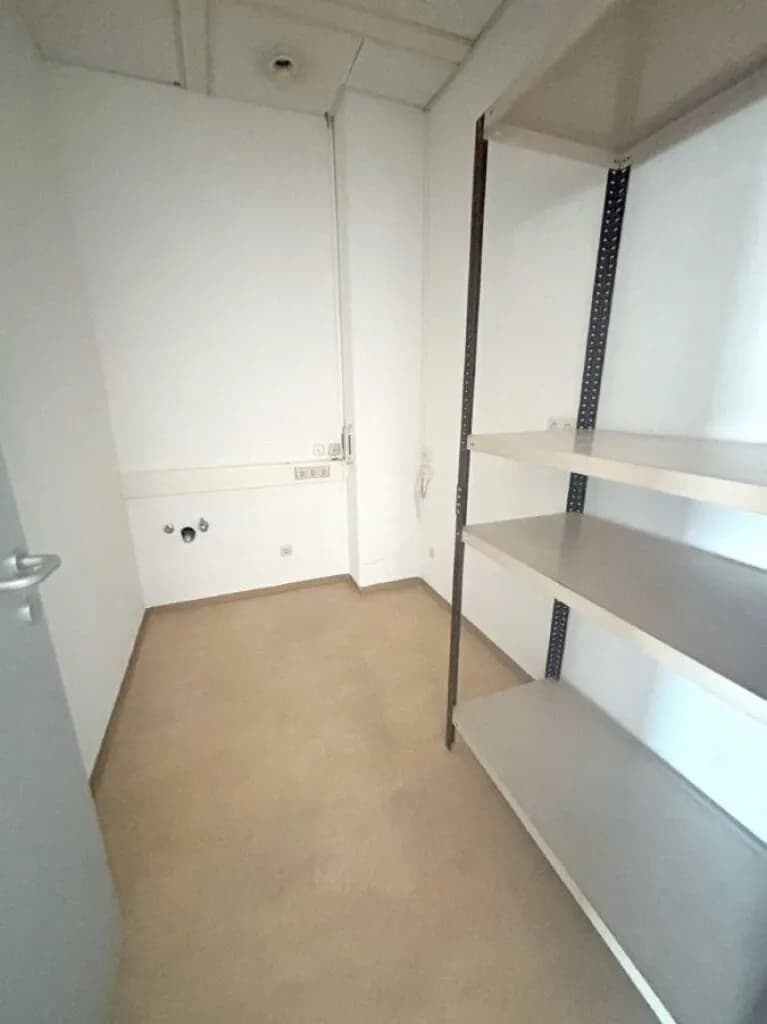 1-Zimmer-Gewerbeimmobilie mieten in Mödling – 72 m², € 983 – Bild 4 von 4
