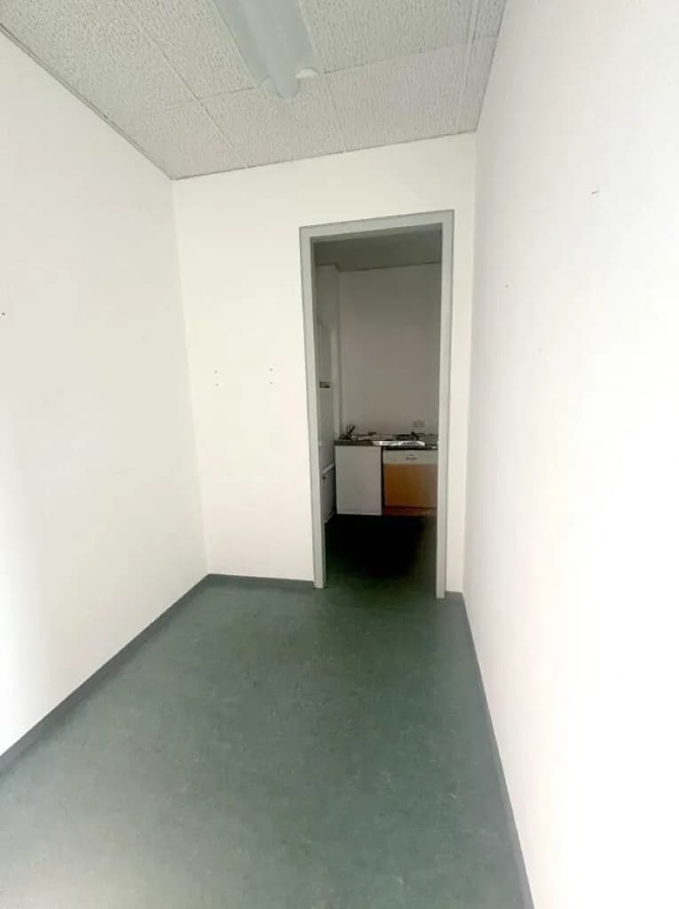 2-Zimmer-Gewerbeimmobilie mieten in Mödling – 75 m², € 972 – Bild 5 von 6