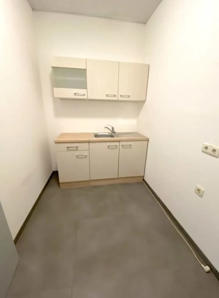 3-Zimmer-Gewerbeimmobilie mieten in Mödling – 101 m², € 1.328 – Bild 7 von 10