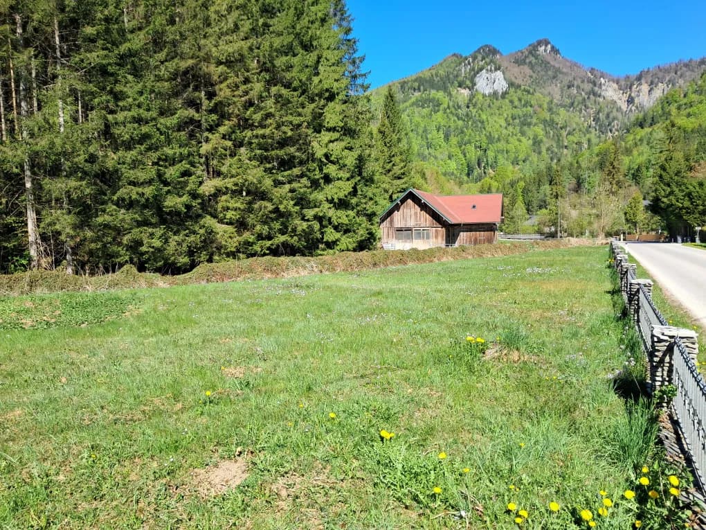 Grundstück kaufen in Gmunden – 576 m², € 75.000