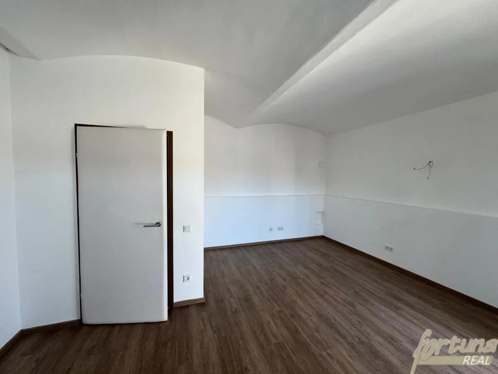 3-Zimmer-Gewerbeimmobilie mieten in Hollabrunn – 62 m², € 552 – Bild 5 von 8