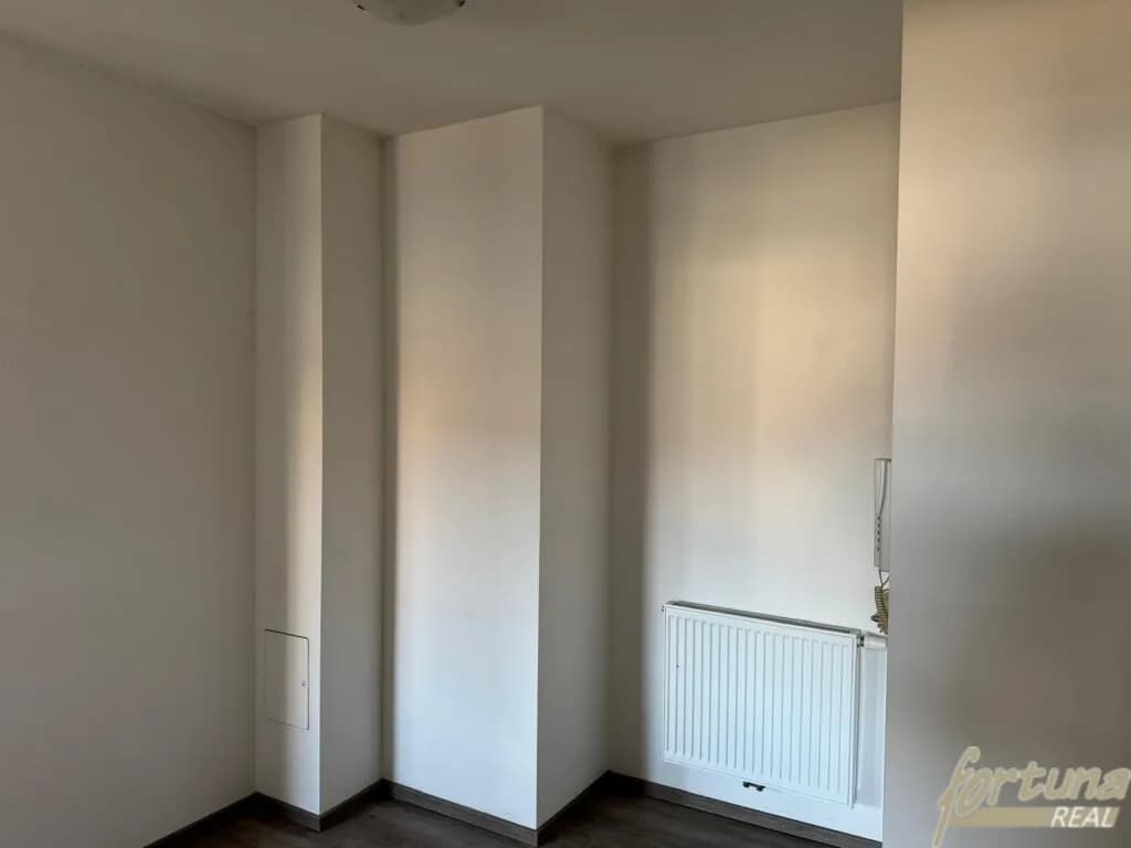 3-Zimmer-Gewerbeimmobilie mieten in Hollabrunn – 62 m², € 552 – Bild 7 von 8