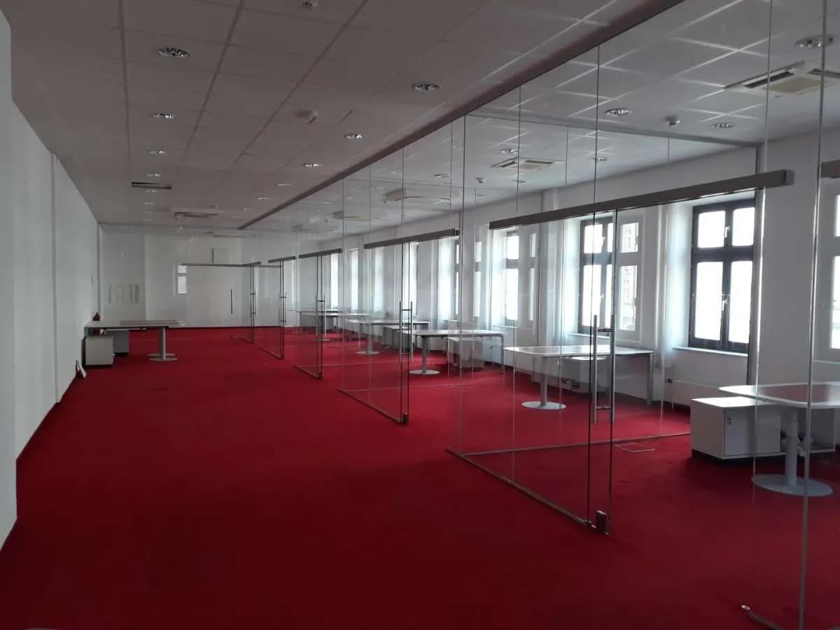 1-Zimmer-Gewerbeimmobilie mieten in Steyr – 203 m², € 1.820 – Bild 2 von 11