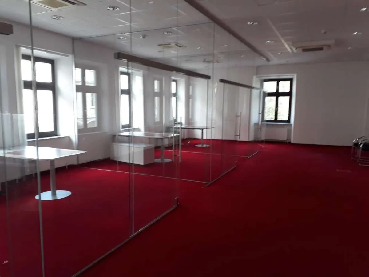 1-Zimmer-Gewerbeimmobilie mieten in Steyr – 203 m², € 1.820 – Bild 3 von 11