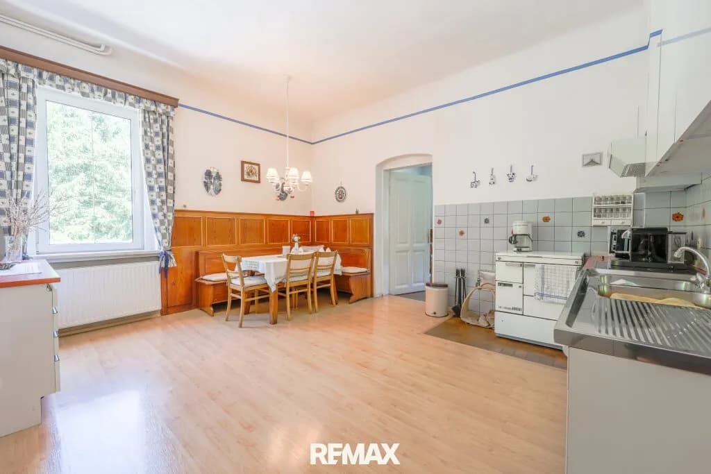 6-Zimmer-Haus kaufen in Liezen – 200 m², € 299.000 – Bild 3 von 9