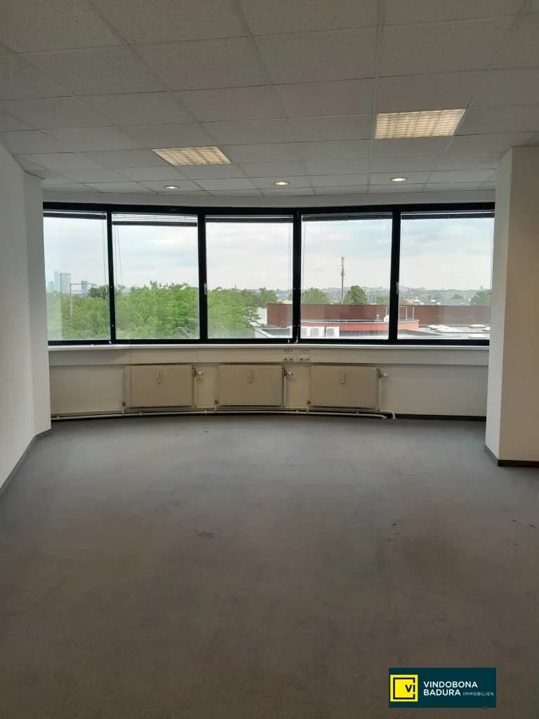Gewerbeimmobilie mieten in Wien – 423 m², € 4.796