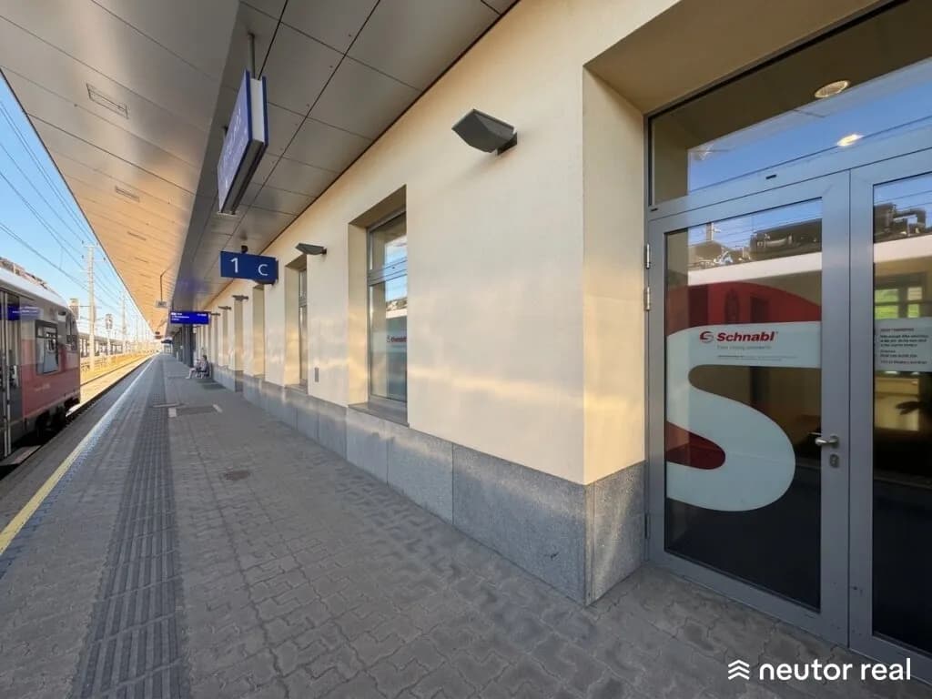 6-Zimmer-Gewerbeimmobilie mieten in Sankt Pölten – 245 m², € 3.730 – Bild 15 von 18