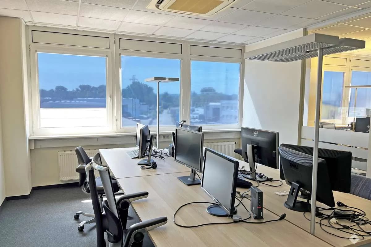 Gewerbeimmobilie mieten in Linz Land – 488 m², € 4.170 – Bild 5 von 8