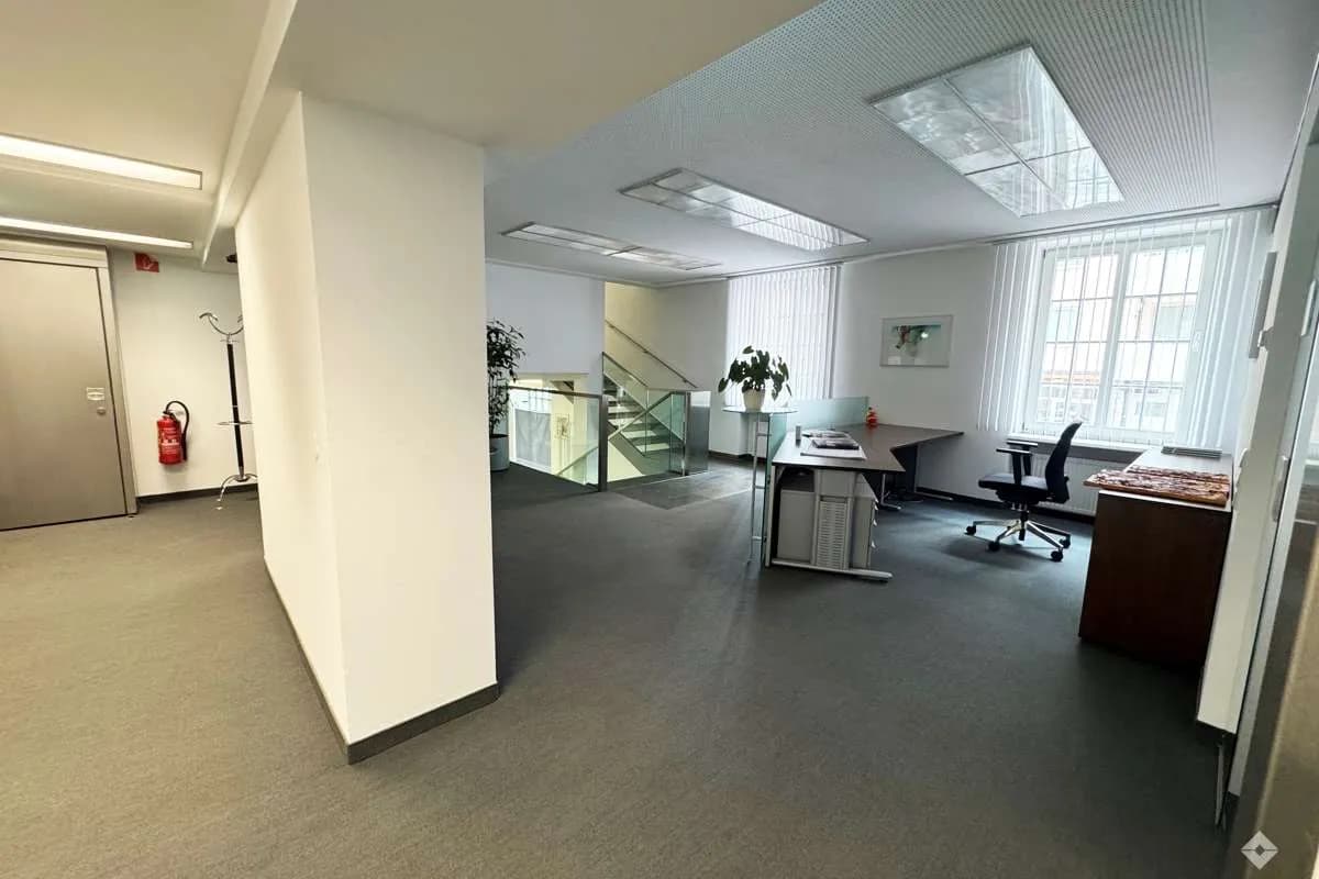 Gewerbeimmobilie mieten in Salzburg Stadt – 376 m², € 2.700 – Bild 3 von 11