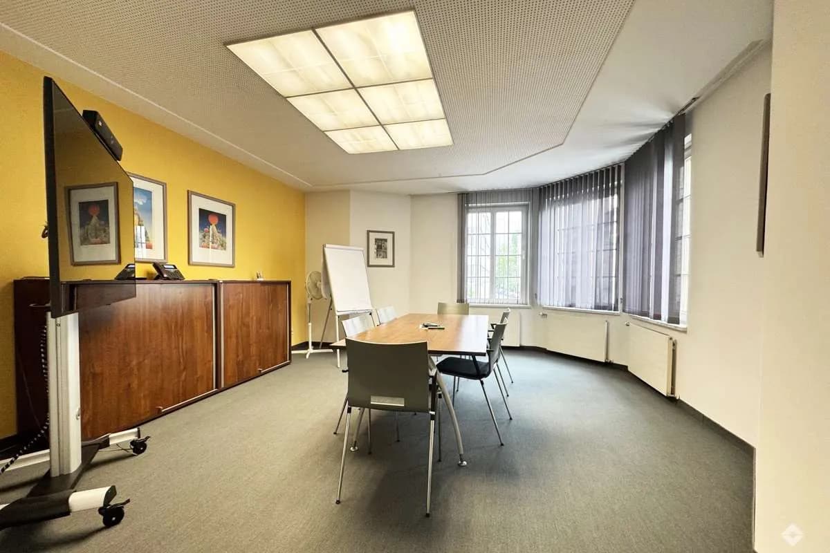 Gewerbeimmobilie mieten in Salzburg Stadt – 376 m², € 2.700 – Bild 7 von 11