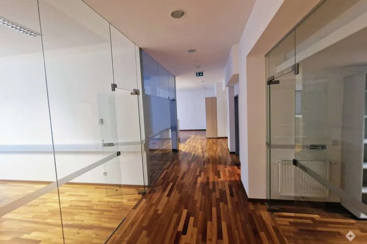Gewerbeimmobilie mieten in Salzburg Stadt – 248 m², € 3.364 – Bild 7 von 9