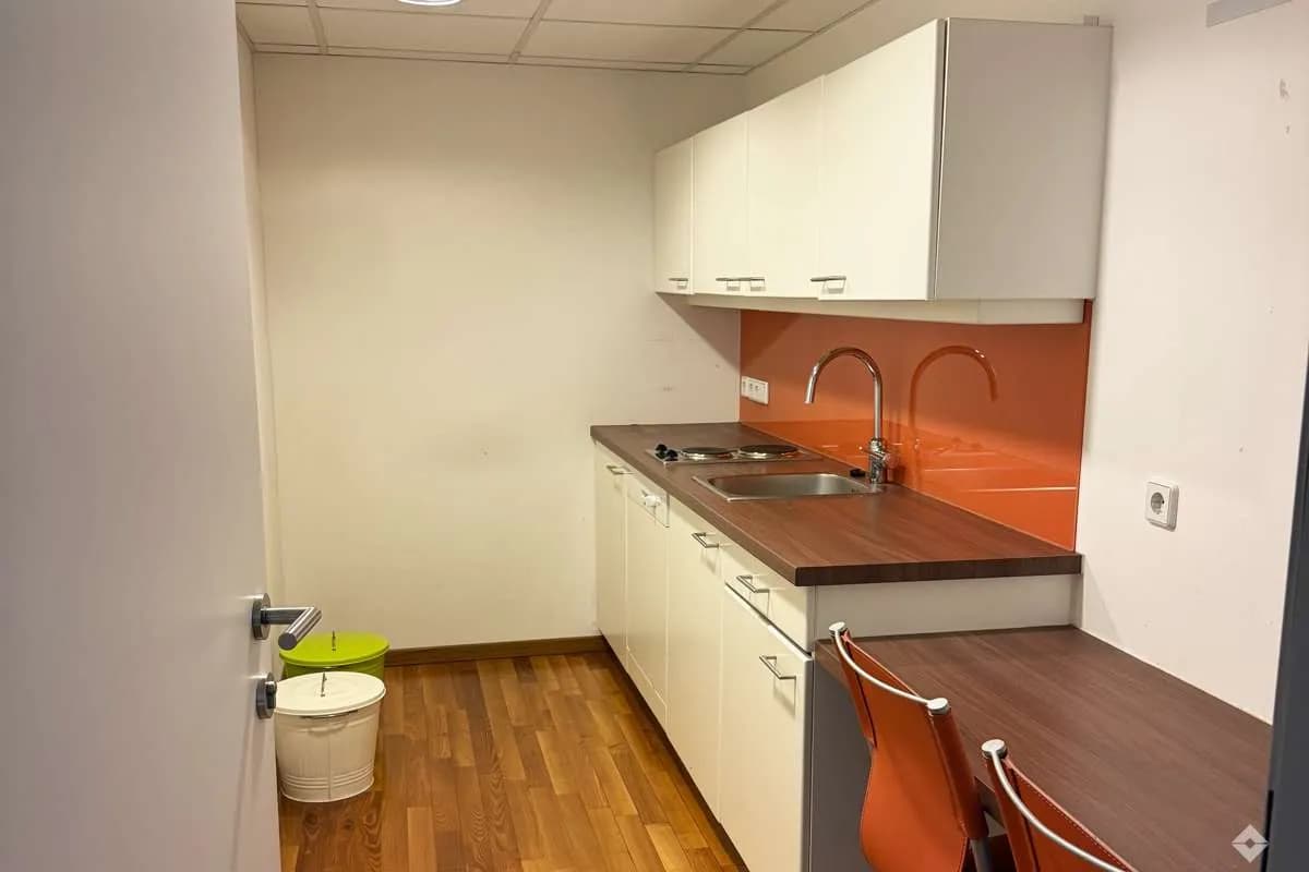 Gewerbeimmobilie mieten in Salzburg Stadt – 248 m², € 3.364 – Bild 8 von 9