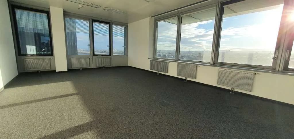 Gewerbeimmobilie mieten in Wien – 448 m², € 9.042