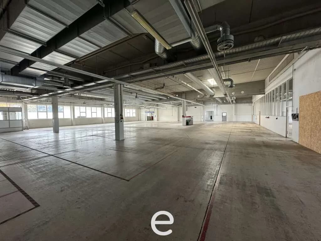 Gewerbeimmobilie mieten in Vöcklabruck – 3 295 m² – Bild 13 von 15