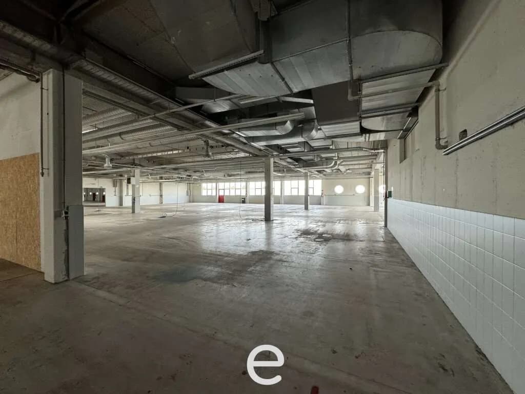 Gewerbeimmobilie mieten in Vöcklabruck – 3 295 m² – Bild 14 von 15