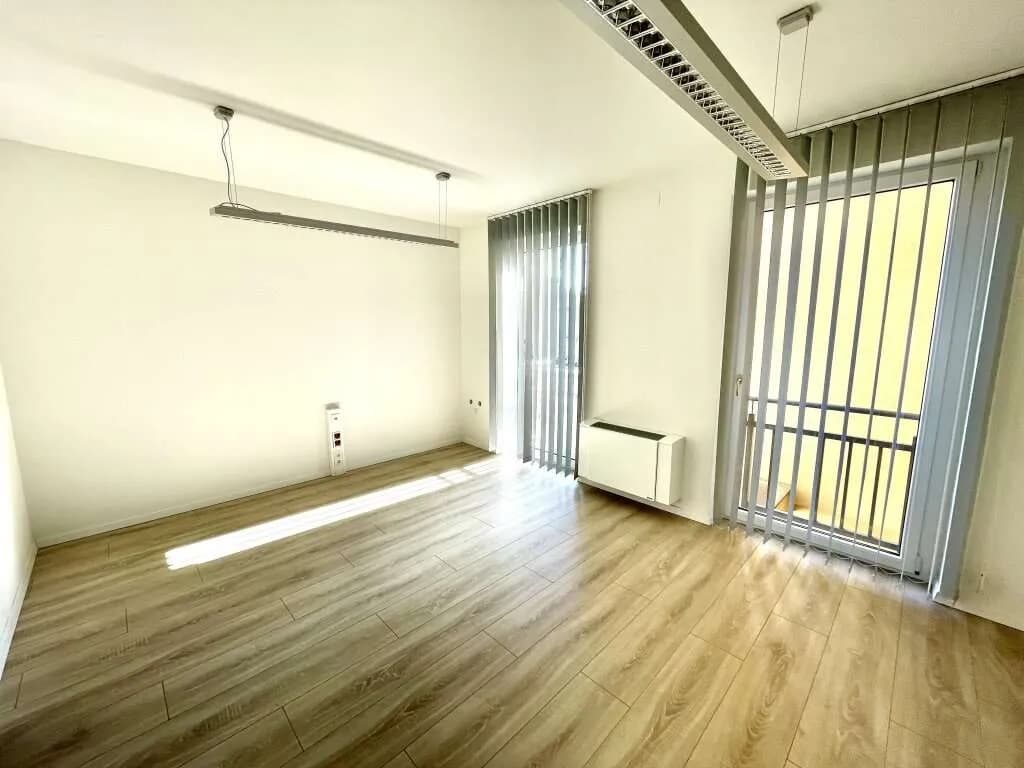4-Zimmer-Gewerbeimmobilie mieten in Neusiedl am See – 125 m², € 1.850 – Bild 2 von 13