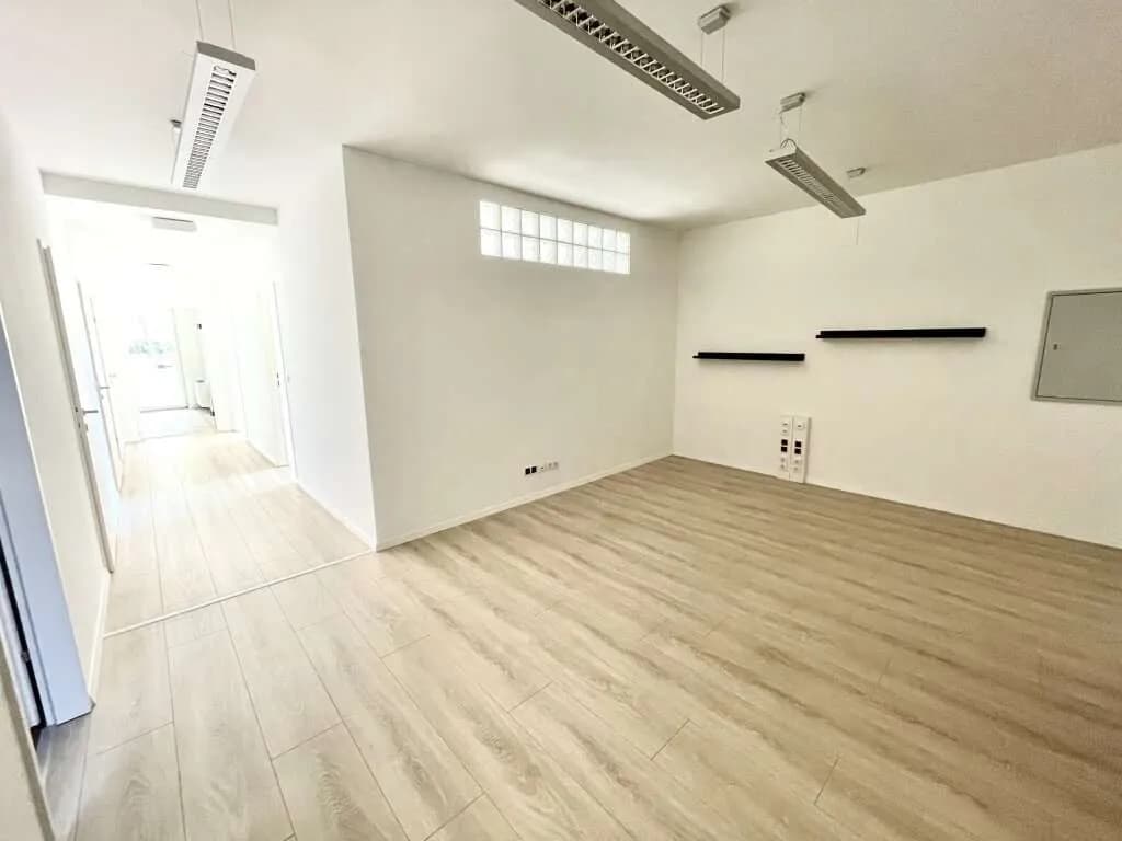 4-Zimmer-Gewerbeimmobilie mieten in Neusiedl am See – 125 m², € 1.850 – Bild 6 von 13