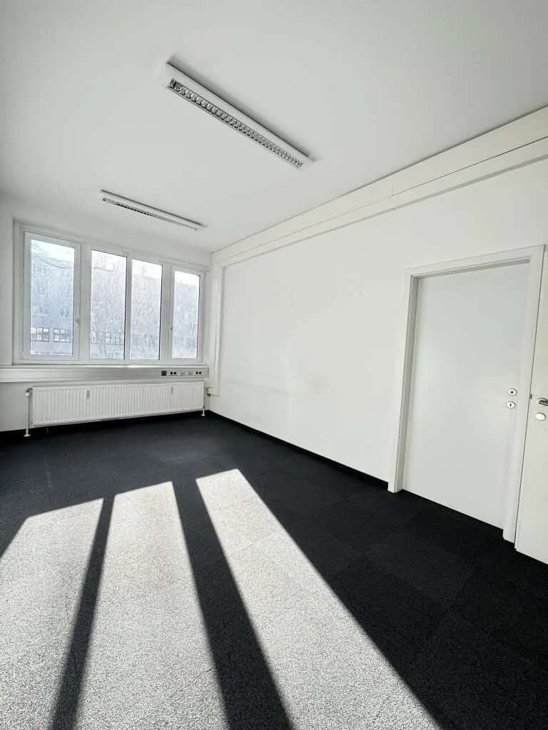 Gewerbeimmobilie mieten in Wien – 2 055 m², € 15.710 – Bild 8 von 33