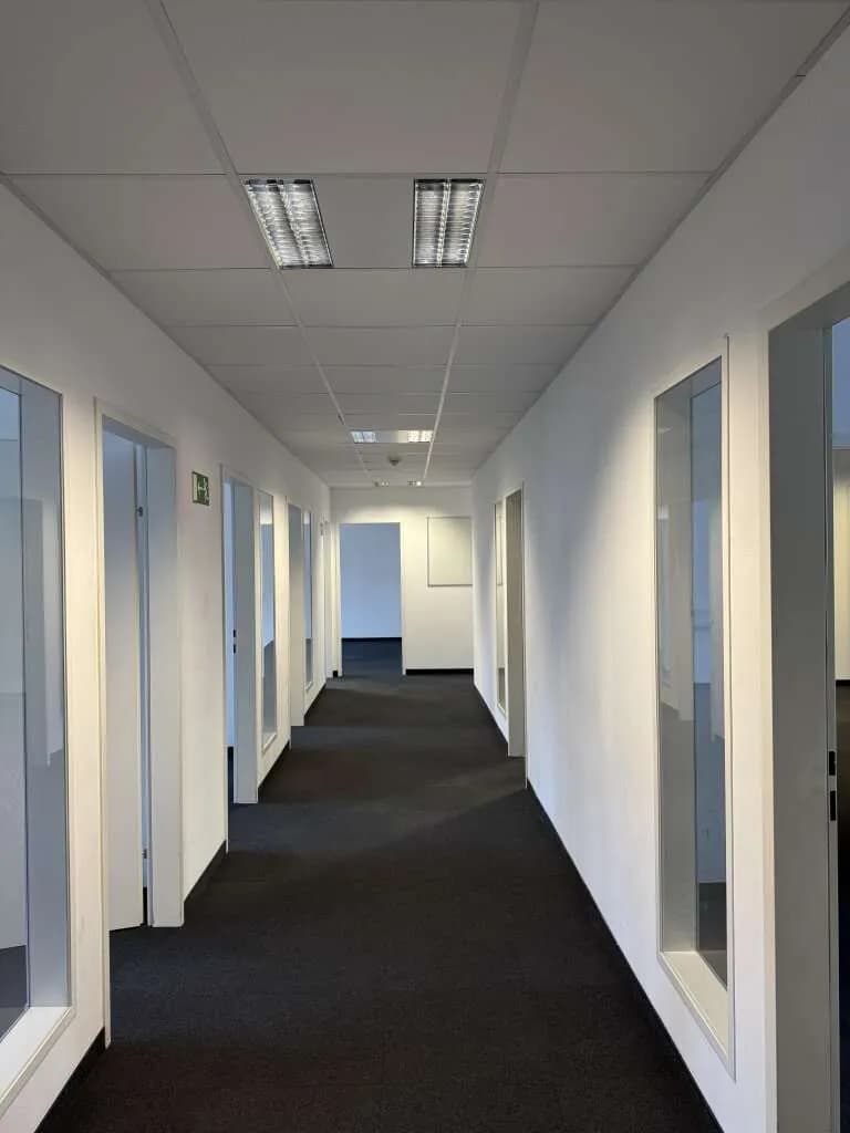Gewerbeimmobilie mieten in Wien – 2 055 m², € 15.710 – Bild 23 von 33