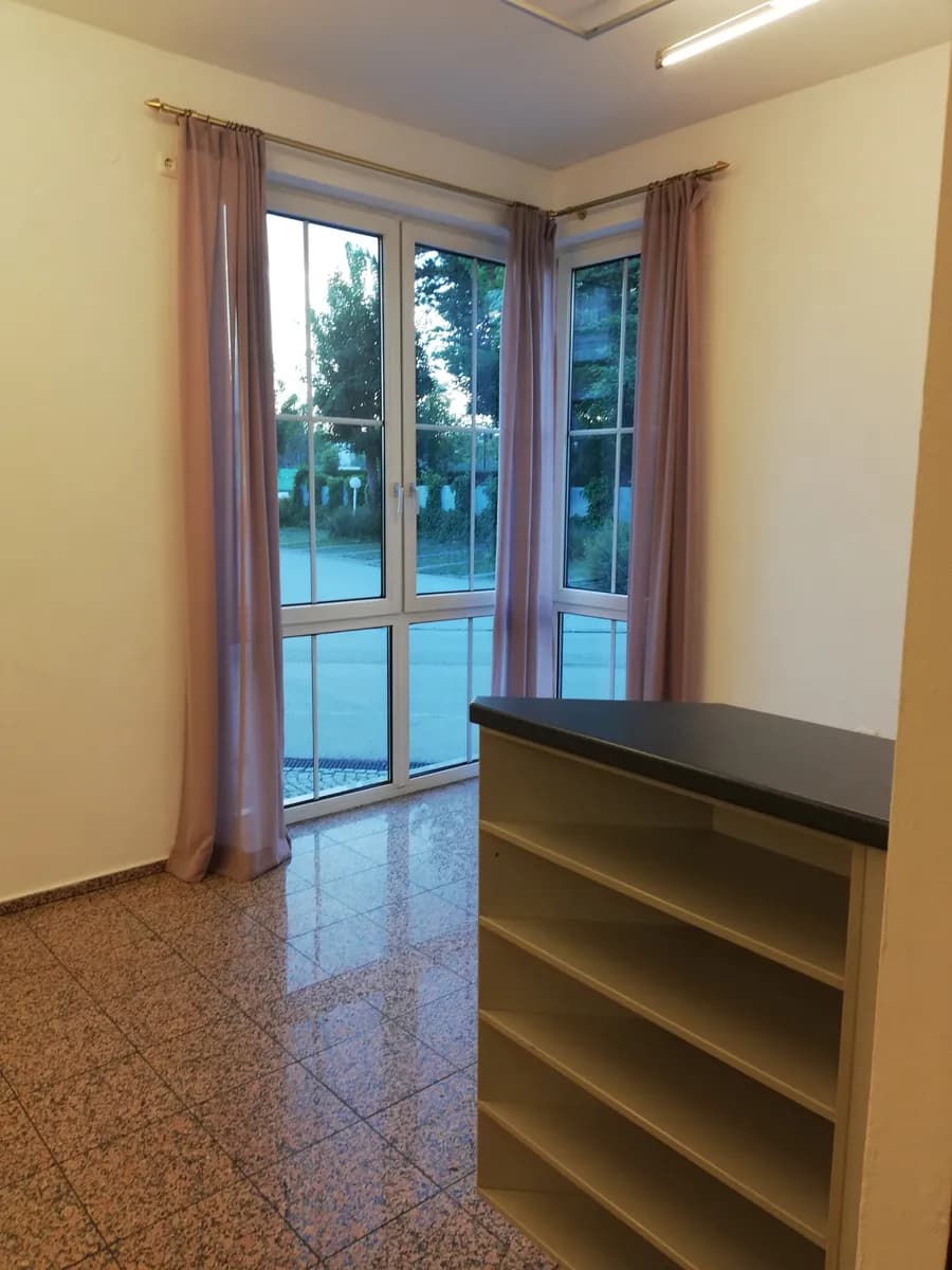Gewerbeimmobilie mieten in Linz Land – 110 m², € 1.300 – Bild 4 von 23