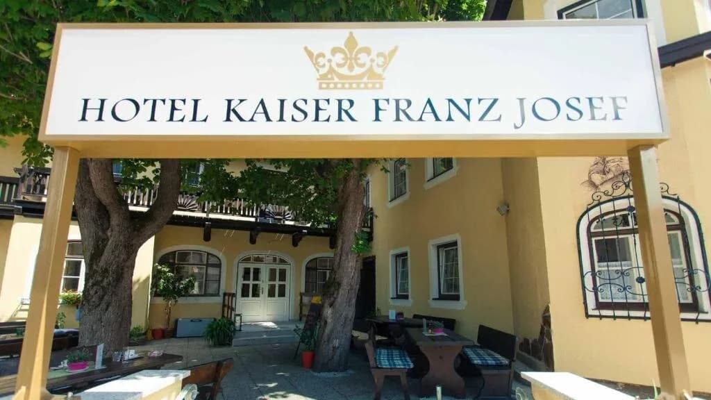 47-Zimmer-Gewerbeimmobilie kaufen in Wiener Neustadt Land – 2 921 m² – Bild 6 von 11