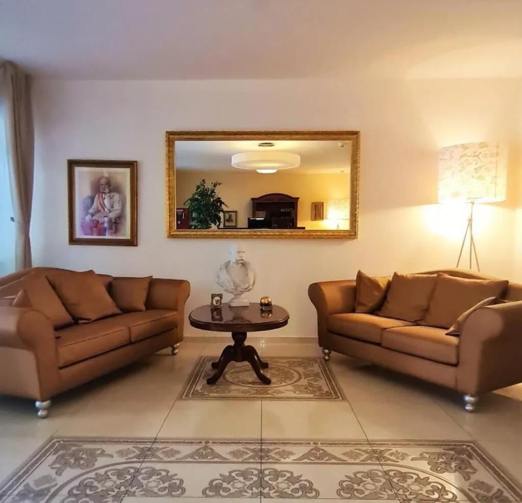 47-Zimmer-Gewerbeimmobilie kaufen in Wiener Neustadt Land – 2 921 m² – Bild 8 von 11