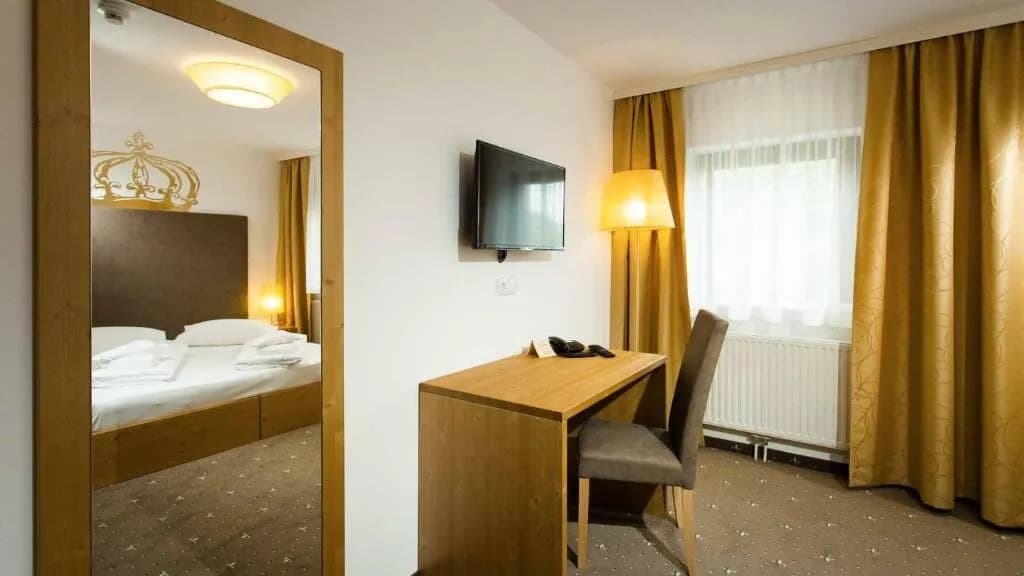 47-Zimmer-Gewerbeimmobilie kaufen in Wiener Neustadt Land – 2 921 m² – Bild 10 von 11