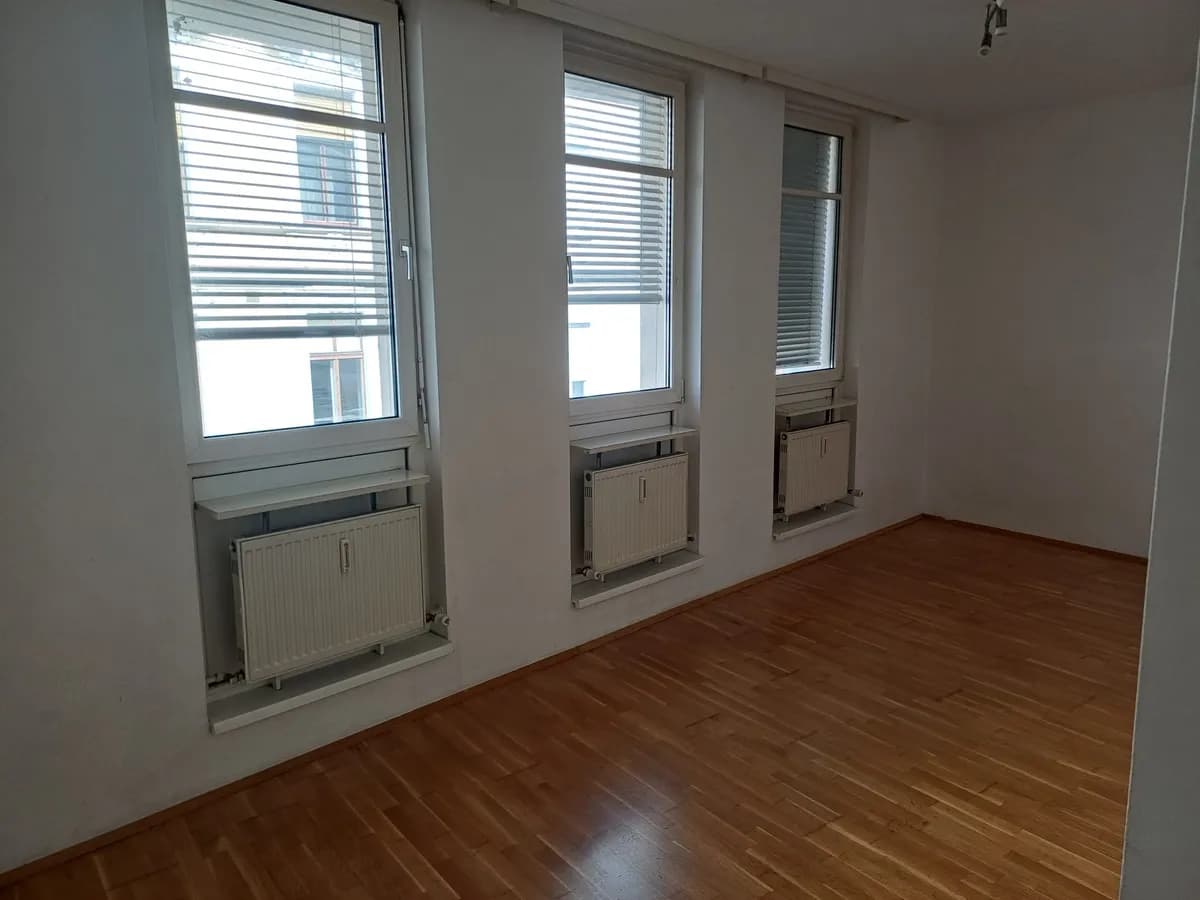 1-Zimmer-Wohnung mieten in Linz – 30 m², € 690 – Bild 3 von 14