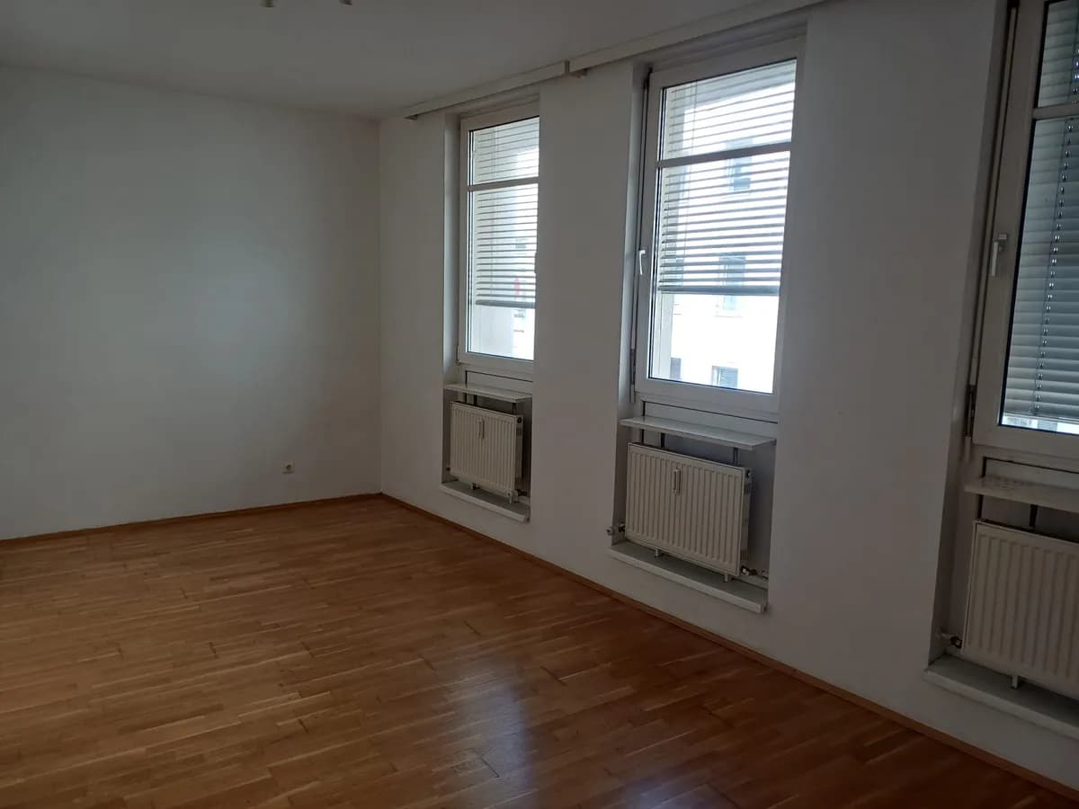 1-Zimmer-Wohnung mieten in Linz – 30 m², € 690 – Bild 4 von 14