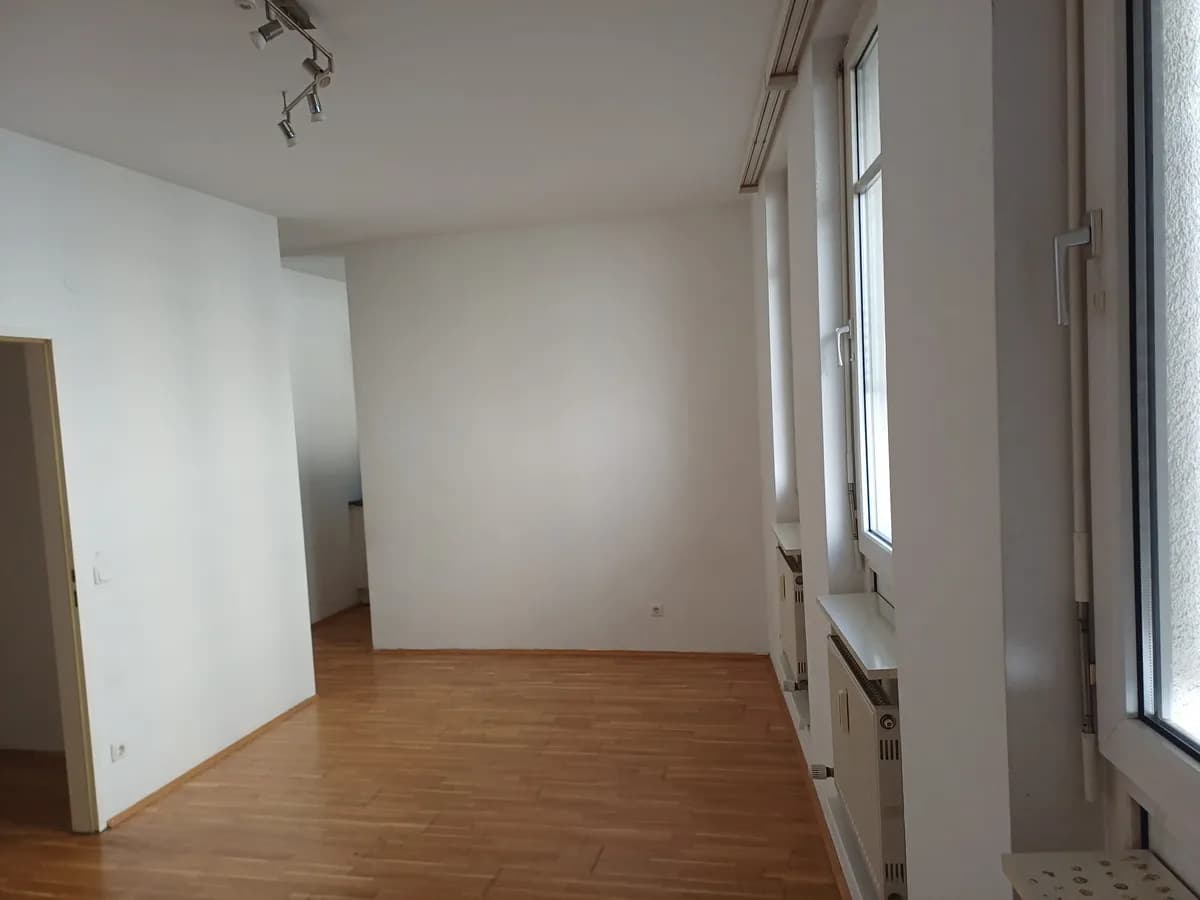1-Zimmer-Wohnung mieten in Linz – 30 m², € 690 – Bild 5 von 14