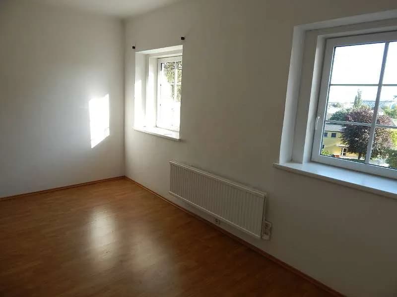 1-Zimmer-Wohnung mieten in Eisenstadt – 30 m², € 460 – Bild 2 von 6