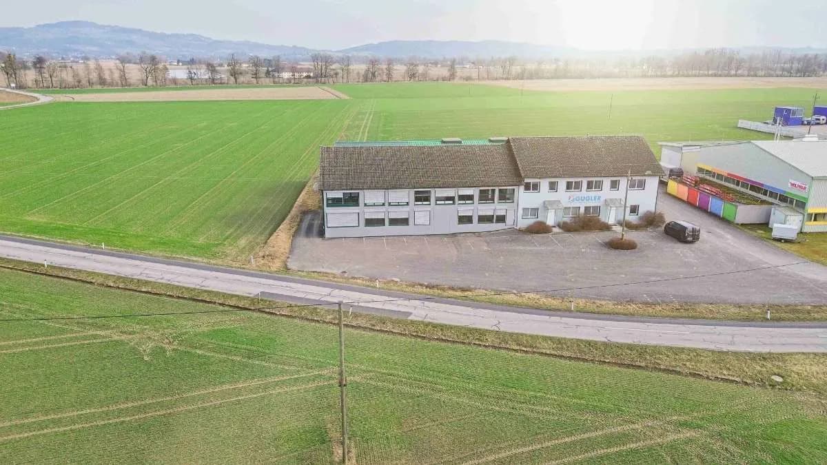 Gewerbeimmobilie mieten in Urfahr-Umgebung – 1 255 m², € 5