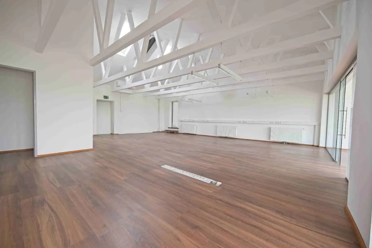 Gewerbeimmobilie mieten in Urfahr-Umgebung – 1 255 m², € 5 – Bild 9 von 17