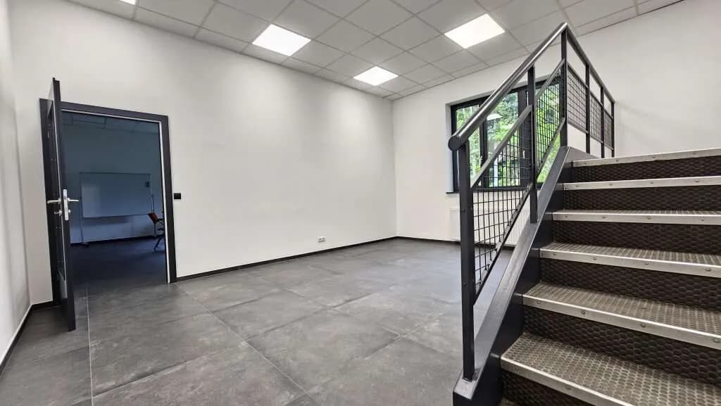 Gewerbeimmobilie mieten in Graz-Umgebung – 109 m², € 982