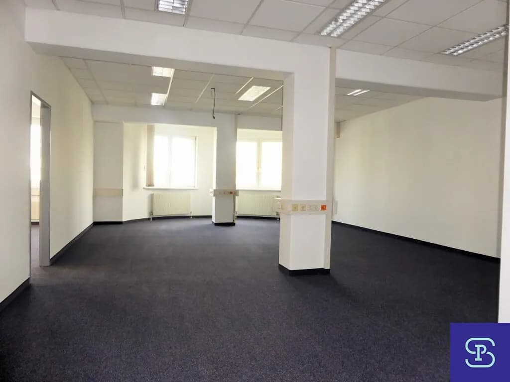 5-Zimmer-Gewerbeimmobilie mieten in Wien – 242 m², € 1.516