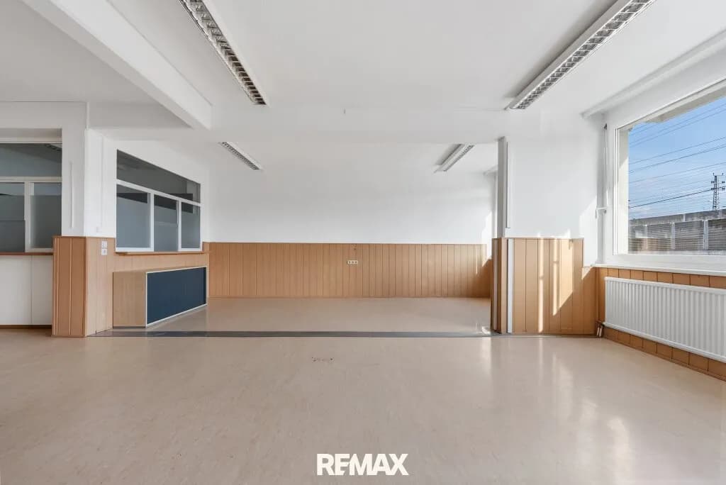 5-Zimmer-Gewerbeimmobilie mieten in Linz – 202 m², € 2.754