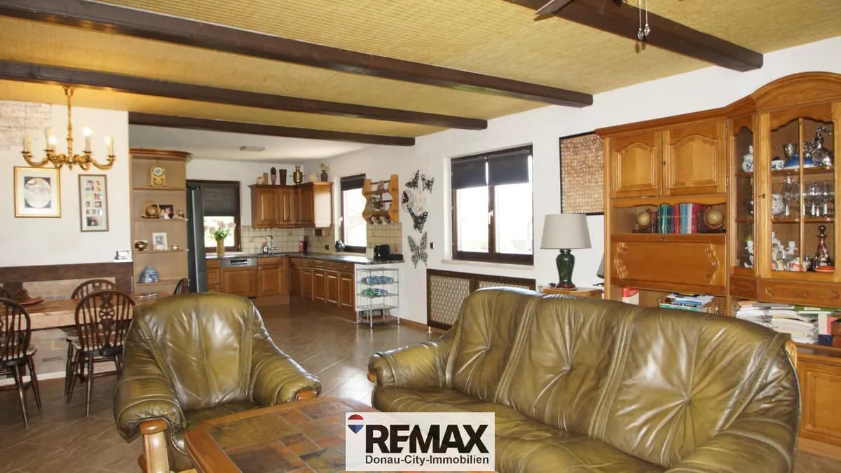 7-Zimmer-Haus kaufen in Korneuburg – 280 m², € 559.000 – Bild 1 von 36